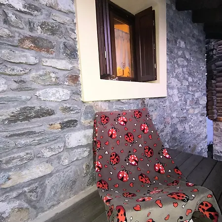 Petit Royal - Appartamento Charmant Per 6 Persone - Con Soppalco - Maisons De Charme Champoluc Exterior photo