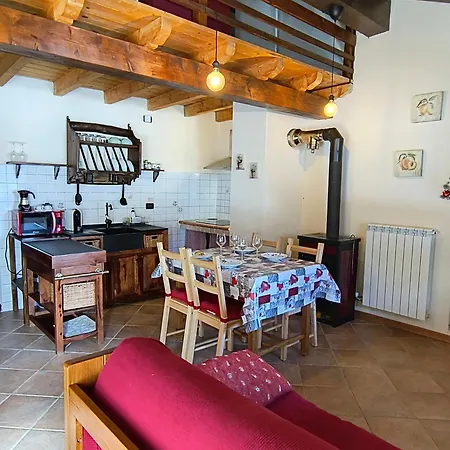 Petit Royal - Appartamento Charmant Per 6 Persone - Con Soppalco - Maisons De Charme Champoluc Exterior photo